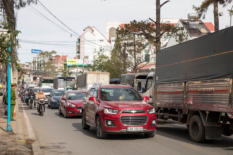 Đà Lạt: Lắp đặt thí điểm hệ thống đèn tín hiệu giao thông ở 6 vị trí