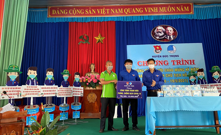 Tuổi trẻ Đức Trọng ra quân tuyên truyền bầu cử và phòng chống dịch