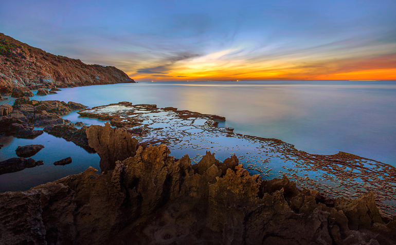 Bình minh ở Hang Rái, tỉnh Ninh Thuận. Ảnh: Thụy Trang