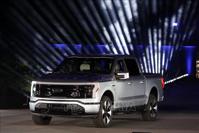 Mẫu xe bán tải F-150 Lightning của Ford được giới thiệu tại buổi lễ ở Dearborn, bang Michigan, Mỹ ngày 19/5/2021.