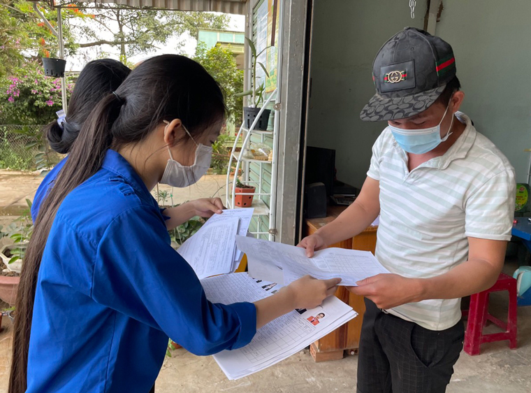 Tuổi trẻ Đơn Dương tăng cường tuyên truyền lưu động về bầu cử