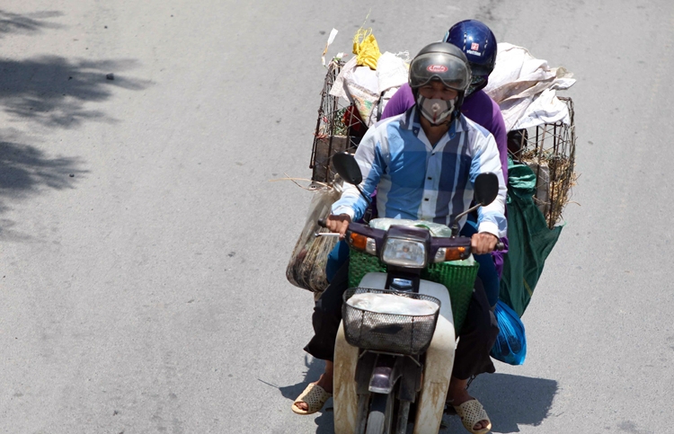 Bắc Bộ và Trung Bộ nắng nóng diện rộng, có nơi trên 38 độ C