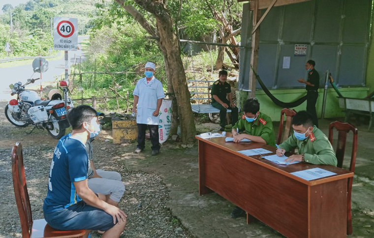 Đức Trọng quyết liệt truy vết người từ vùng dịch về địa phương