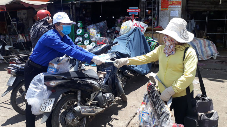 Góp sức trẻ giữ gìn an ninh trật tự