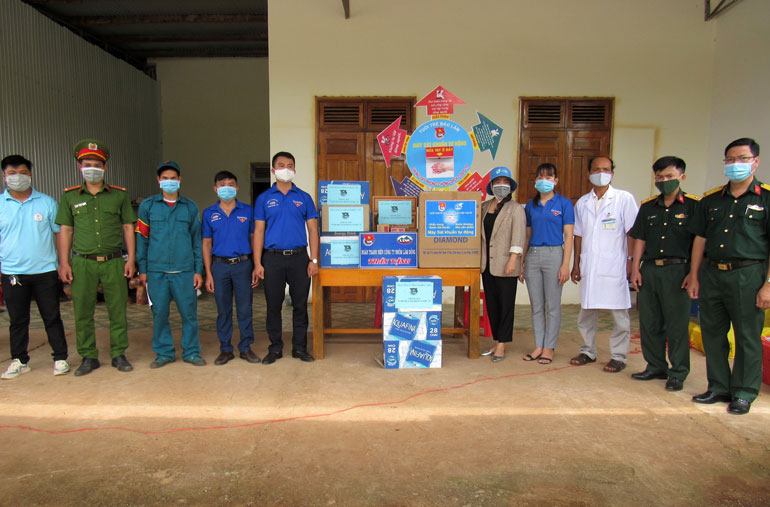 Bảo Lâm: Chung tay hướng về lực lượng tuyến đầu chống dịch