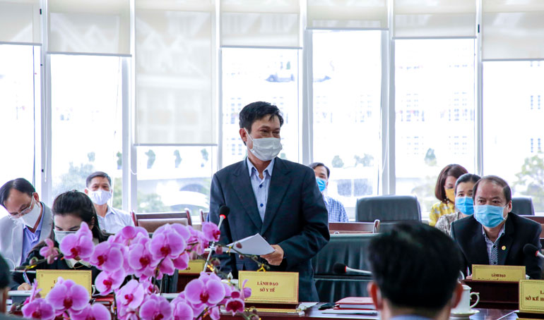 Giám đốc Sở Y tế báo cáo tình hình ứng phó dịch bệnh Covid trên địa bàn toàn tỉnh