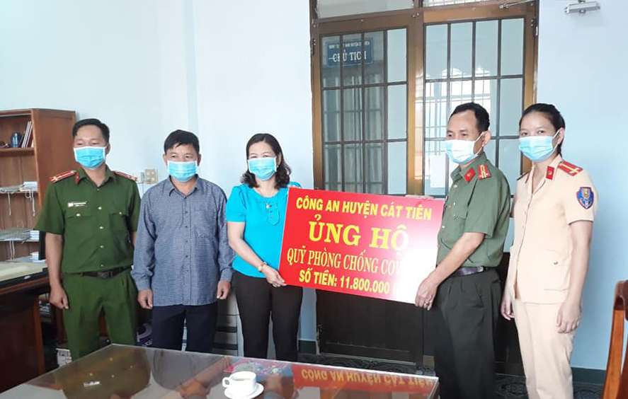 Cát Tiên: Vận động đóng góp, ủng hộ Quỹ phòng, chống dịch Covid-19