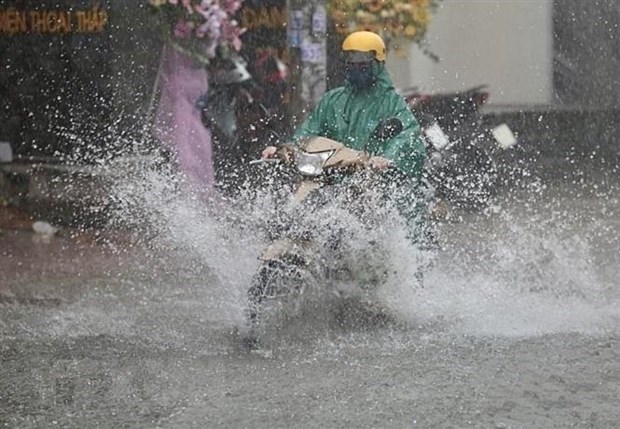 Khu vực Bắc Bộ có mưa vừa, mưa to, Trung Bộ vẫn duy trì nắng nóng