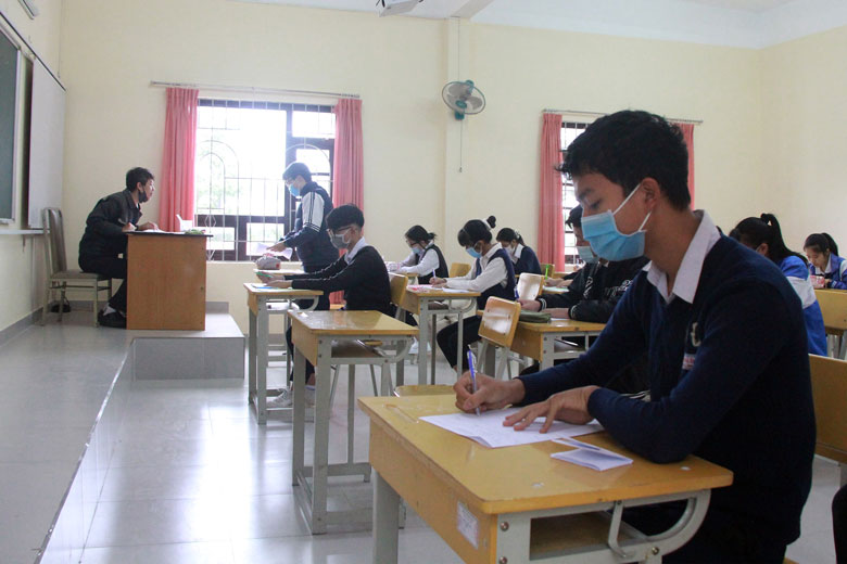 Kỳ thi tuyển sinh vào lớp 10 chuyên năm học 2021-2022