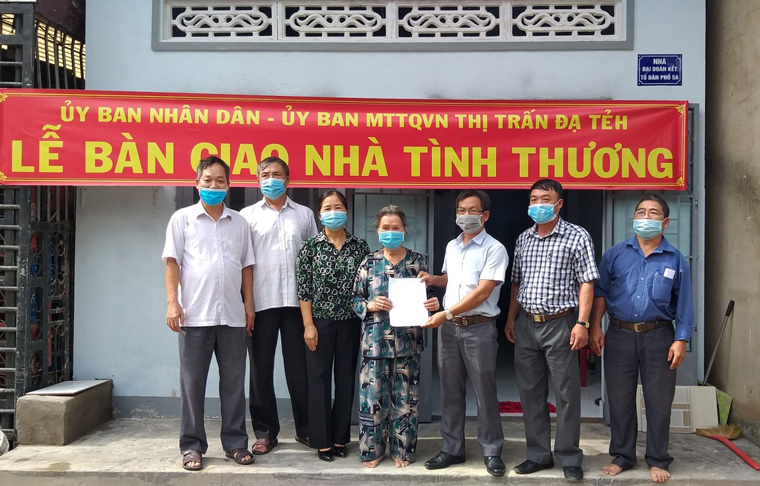 Đạ Tẻh: Bàn giao 3 căn nhà tình thương