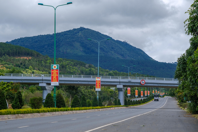 Dời mốc thời gian hoàn thành Dự án Quốc lộ 27 đoạn tránh Liên Khương tới tháng 8/2021