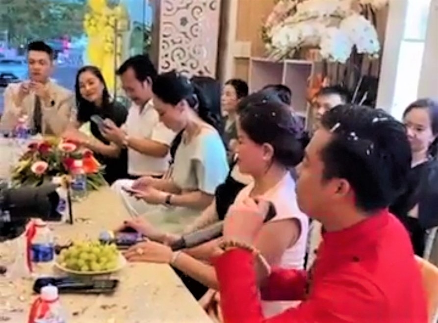 Những người dự khai trương tại thẩm mỹ viện Minh Châu Asian Luxury không chấp hành Thông điệp 5K phòng chống dịch