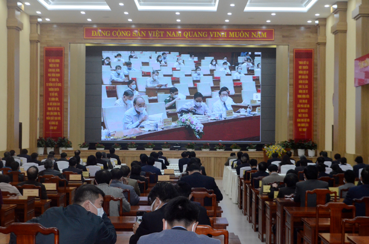 Các đại biểu tham dự hội nghị tại hội trường Tỉnh ủy