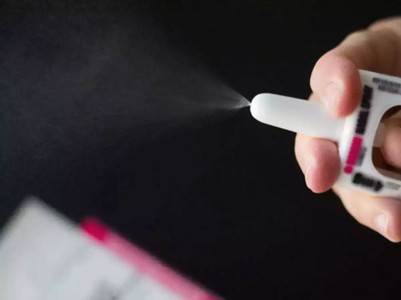 Nga thử nghiệm vaccine COVID-19 dạng xịt mũi với trẻ em