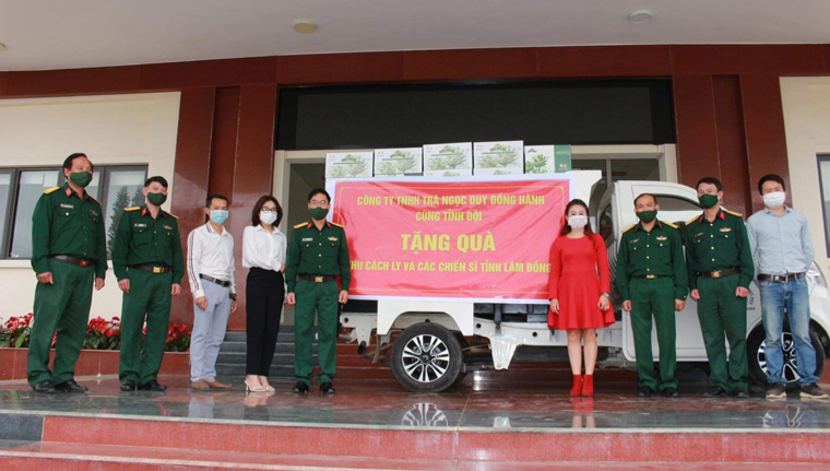Công ty Trà Ngọc Duy tặng 2.000 phần quà cho các đơn vị làm nhiệm vụ phòng chống Covid-19