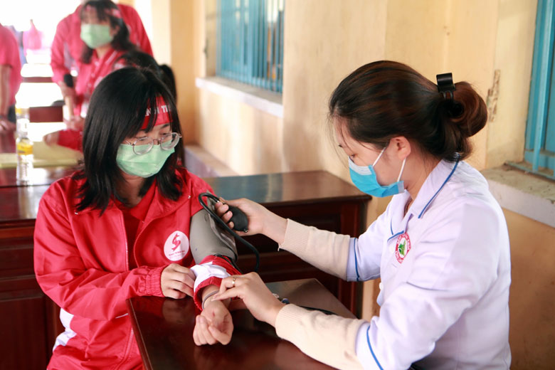 Khám sàng lọc người HMTN
