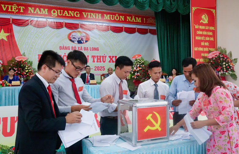 Đam Rông chuẩn hóa đội ngũ cán bộ