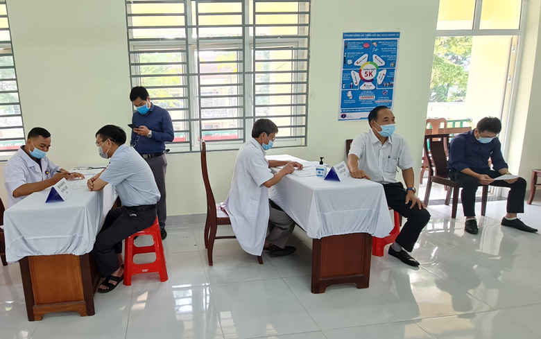 Lâm Hà: Trên 1.700 người được tiêm vắc xin phòng Covid-19 đợt 2