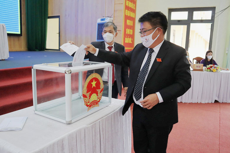 Kỳ họp thứ nhất HĐND huyện Đức Trọng khoá XII
