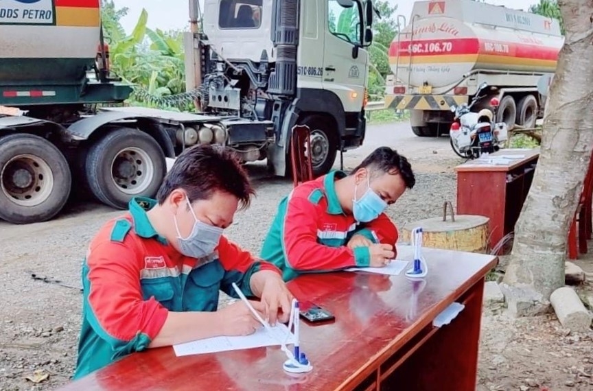 Lâm Đồng xét nghiệm nhanh SARS-CoV-2 tại các chốt kiểm soát