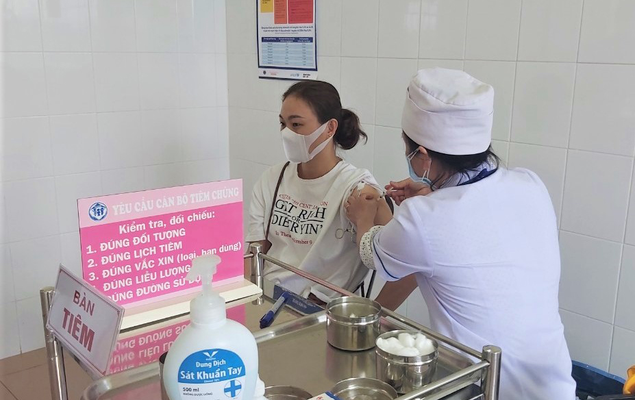 Bảo Lộc: Tiêm vắc xin phòng Covid-19 đợt 2 cho 2.478 người
