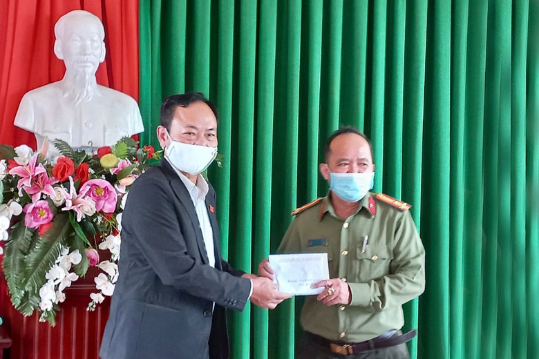 Yêu cầu 100% người vào địa bàn tỉnh cung cấp đầy đủ thông tin