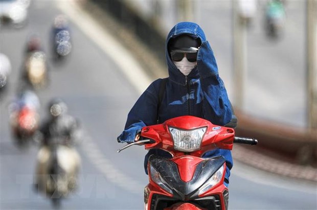 Nắng nóng diện rộng ở khu vực Bắc Bộ kéo dài đến cuối tuần