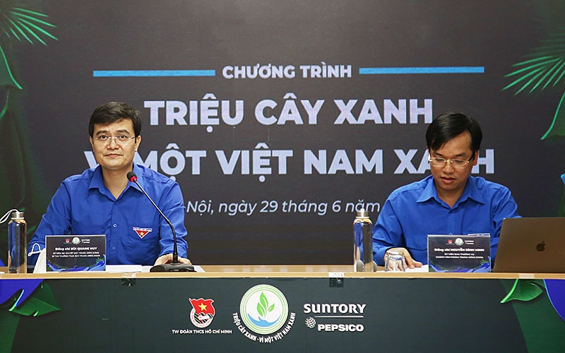 "Triệu cây xanh - Vì một Việt Nam xanh"