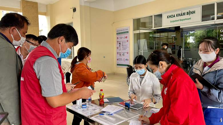 Xử lý nhiều nội dung phản ánh về y tế qua đường dây nóng