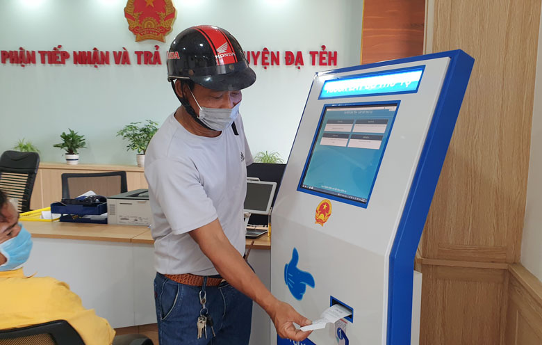 Đạ Tẻh: Đưa vào sử dụng hệ thống lấy số tự động giải quyết thủ tục hành chính