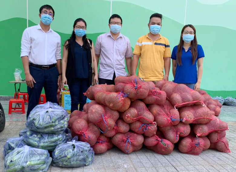 Chuyến xe yêu thương của người trồng hoa Lâm Đồng