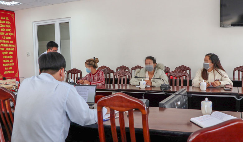 Phát tán thông tin cá nhân người cách ly, 3 người bị phạt