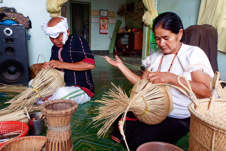 Tiến hành rà soát, thống kê các loại hình di sản văn hóa truyền thống của đồng bào dân tộc thiểu số