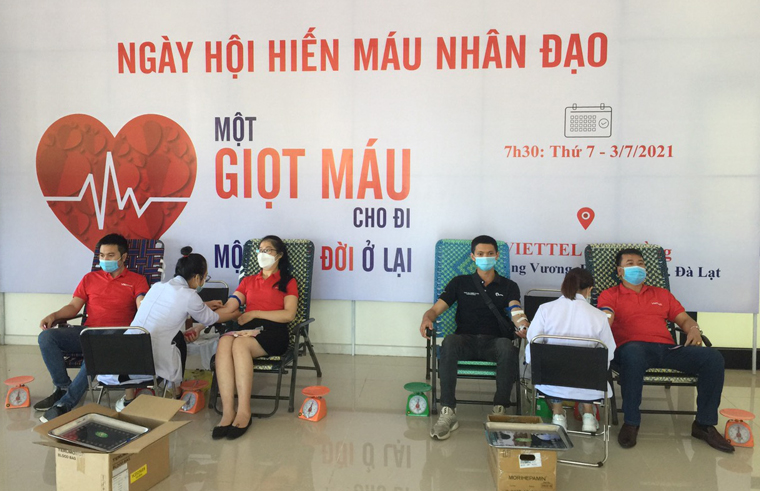 152 đơn vị máu hưởng ứng Chiến dịch Những giọt máu hồng hè