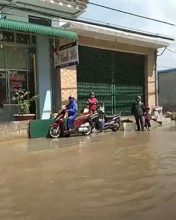 Đơn Dương: Mưa lớn, lốc xoáy, ngập cục bộ vài nơi