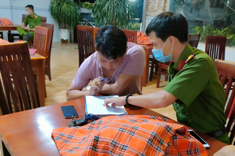 Đe dọa, hành hung người đang làm nhiệm vụ phòng chống Covid-19