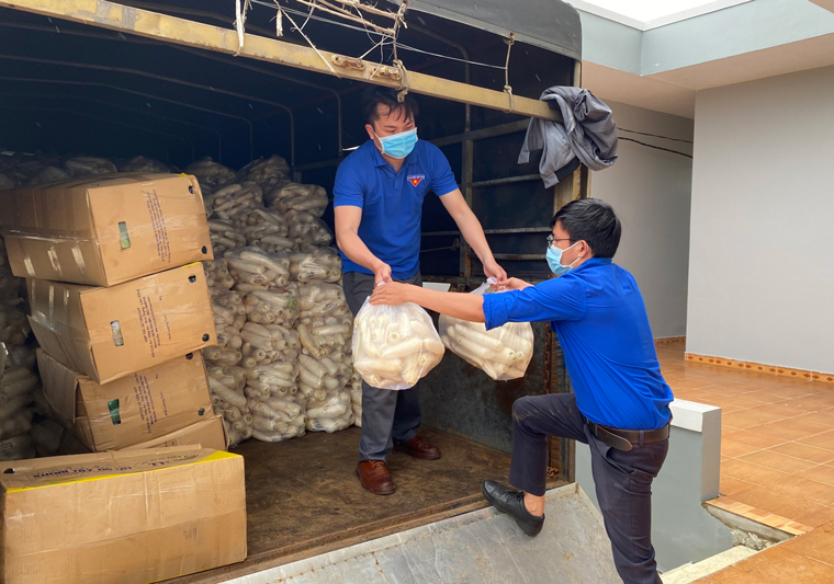 Tình nguyện hè, chung tay chiến thắng dịch Covid-19