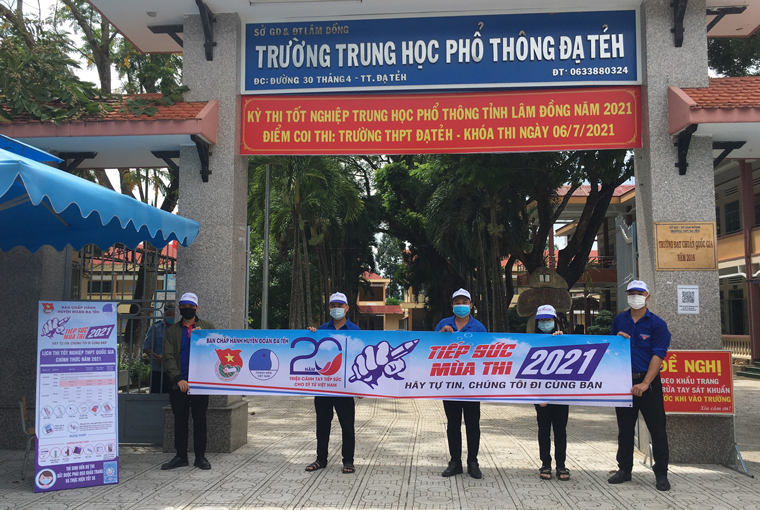 Đồng hành cùng các sĩ tử trong mùa thi