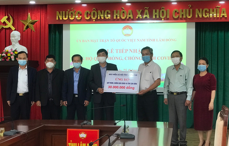 Doanh nghiệp, các nhà hảo tâm và Nhân dân ủng hộ gần 62,8 tỷ Quỹ phòng chống Covid-19 Lâm Đồng