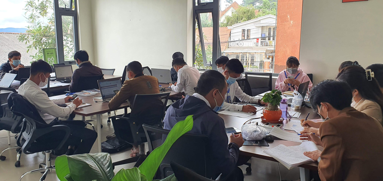 Bất chấp quy định, doanh nghiệp vẫn tổ chức tụ tập đông người