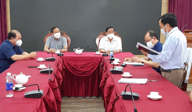Bí thư Tỉnh ủy Lâm Đồng Trần Đức Quận kiểm tra công tác phòng chống dịch tại Đơn Dương