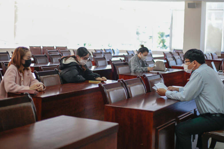 Xử phạt 3 trường hợp đăng tải, bình luận thông tin sai sự thật về dịch Covid-19