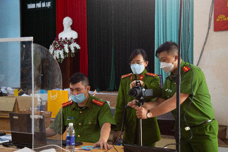 Tôi đi làm căn cước công dân