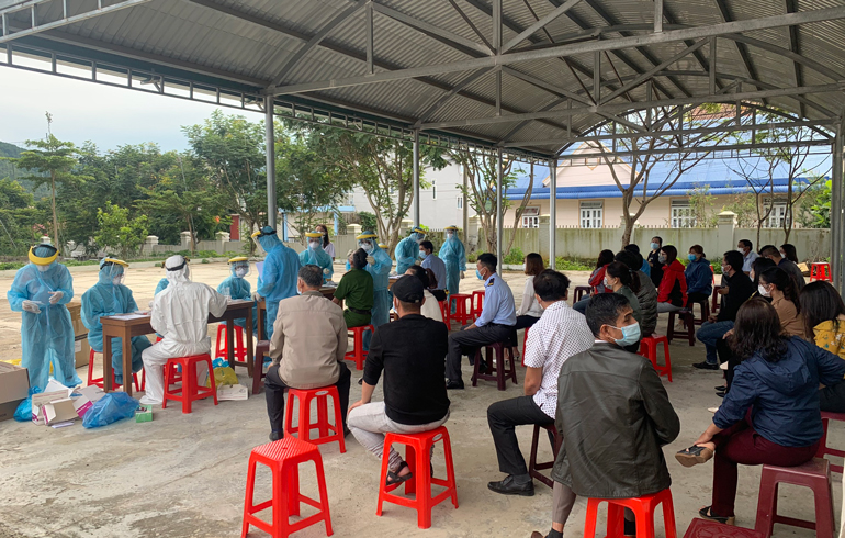 Đơn Dương: Khuyến cáo thầy cô, học sinh tăng cường biện pháp phòng chống dịch Covid-19