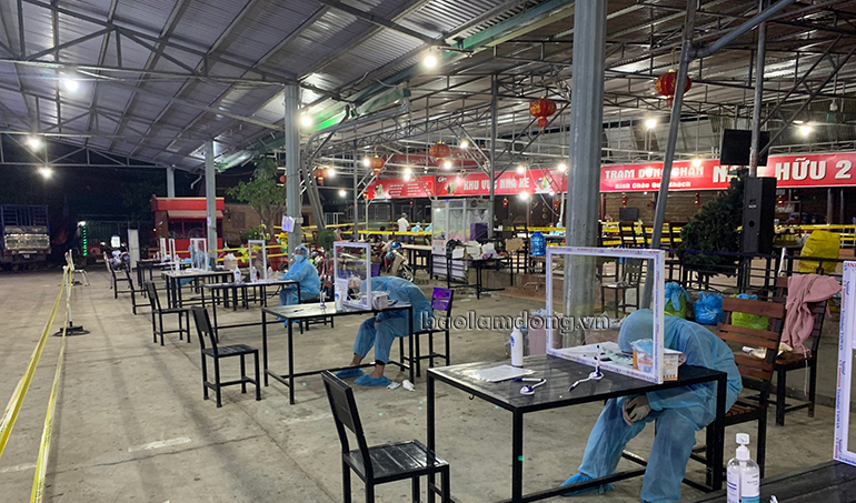 Lâm Đồng: Liên quan 3 lái xe mắc Covid-19 đã truy vết 371 F1, F2