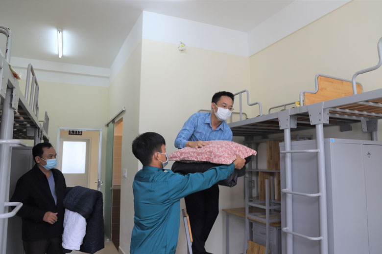 Chuẩn bị cơ sở vật chất để tiếp nhận các công dân trở về từ TP Hồ Chí Minh