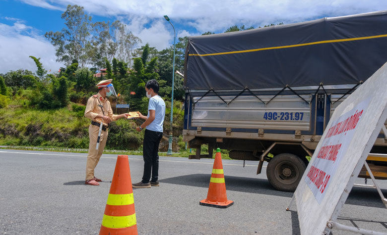Sở GTVT Lâm Đồng hướng dẫn cấp thẻ luồng xanh cho các phương tiện