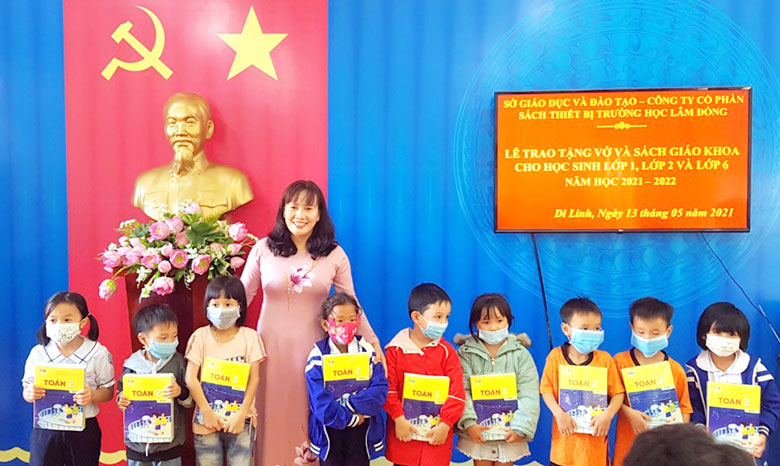 Giáo dục tiểu học vùng dân tộc thiểu số với chương trình mới