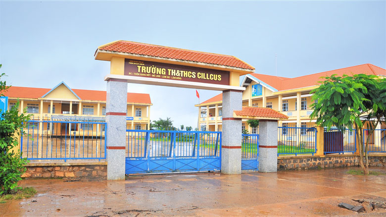 Trường Tiểu học và Trung học cơ sở Cillcus tại buôn Hang Hớt