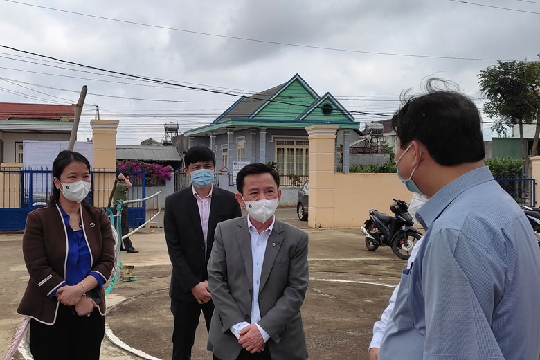Lãnh đạo UBND tỉnh kiểm tra công tác phòng chống dịch tại các huyện, thành